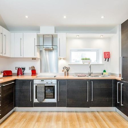 Roomspace Serviced Apartments - Abbot'S Yard Guildford Kültér fotó