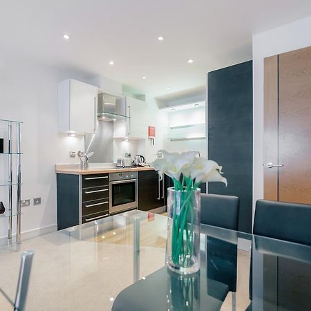Roomspace Serviced Apartments - Abbot'S Yard Guildford Kültér fotó