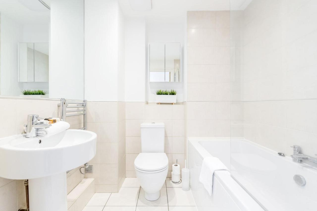 Roomspace Serviced Apartments - Abbot'S Yard Guildford Kültér fotó
