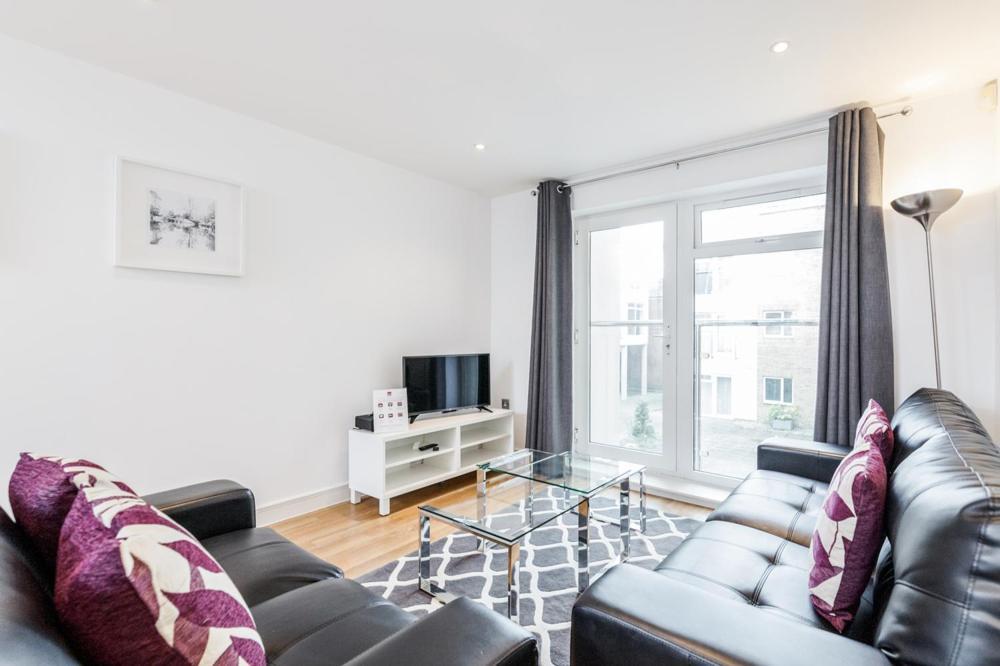 Roomspace Serviced Apartments - Abbot'S Yard Guildford Kültér fotó