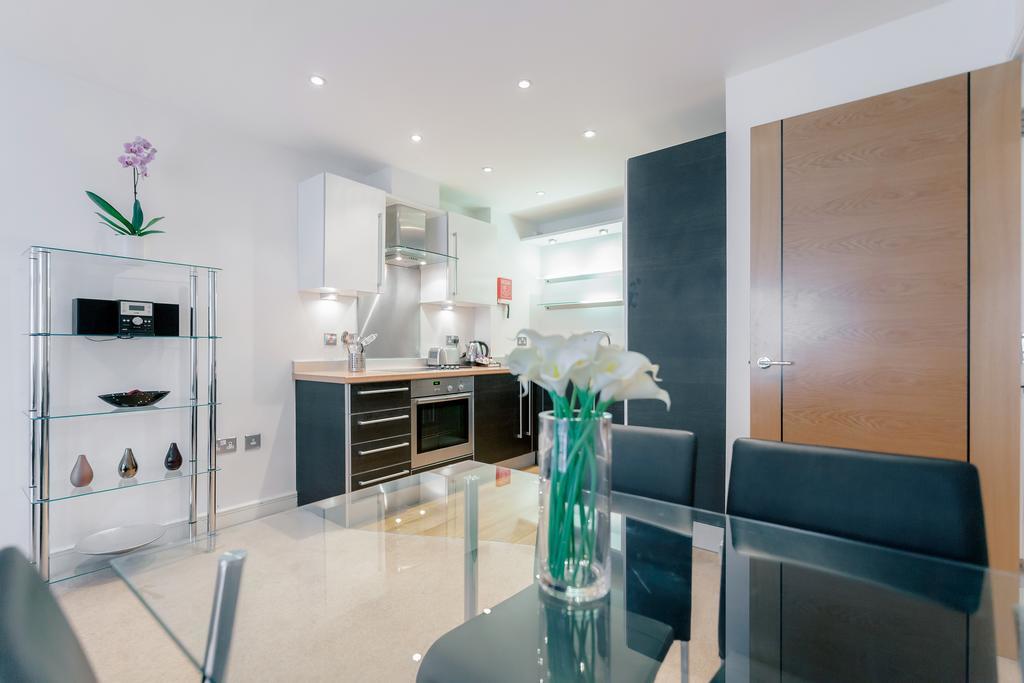 Roomspace Serviced Apartments - Abbot'S Yard Guildford Kültér fotó